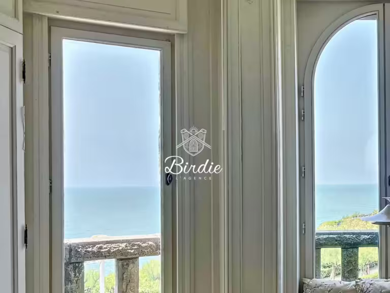 appartement-pedrena-biarritz-vendu-phare-mer-luxe-centre-ville-immobilier-luxe-2