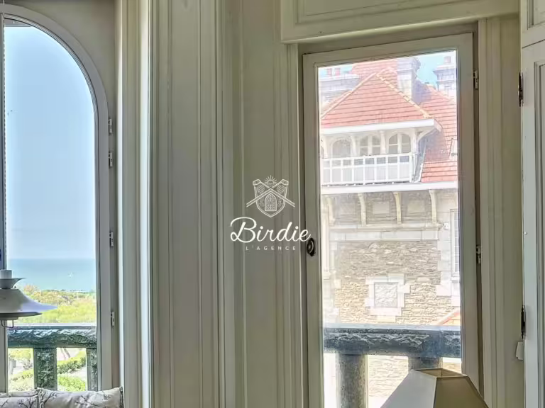 appartement-pedrena-biarritz-vendu-phare-mer-luxe-centre-ville-immobilier-luxe-3