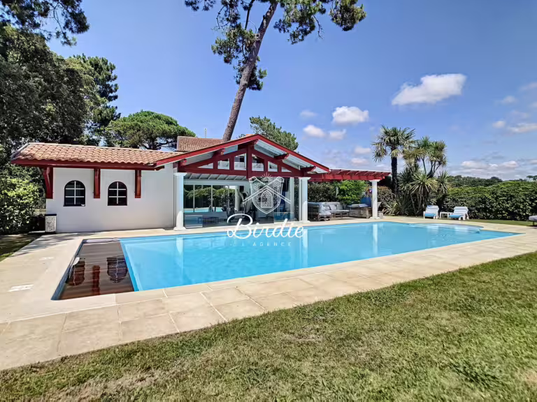 villa-sawgrass-vendue-hossegor-lac-mer-piscine-immobilier-luxe-prestige-5