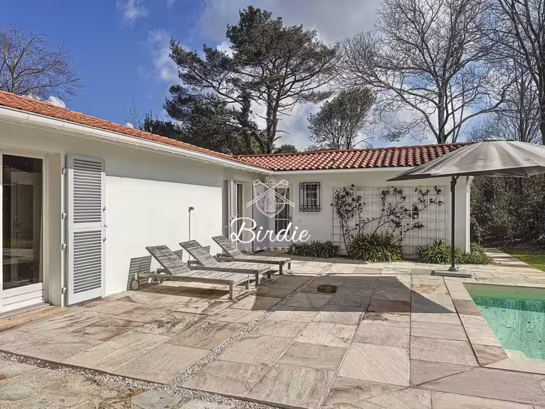 villa-st-nom-vendue-anglet-immobilier-luxe-vue-montagne-prestige-pays-basque-4