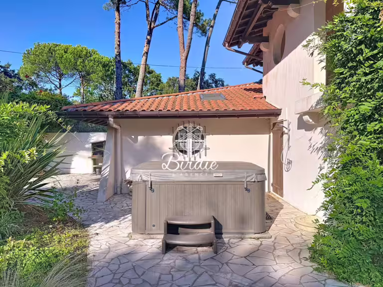 villa-od-cours-hossegor-acheter-lac-ocean-plage-canal-immobilier-luxe-prestige-4