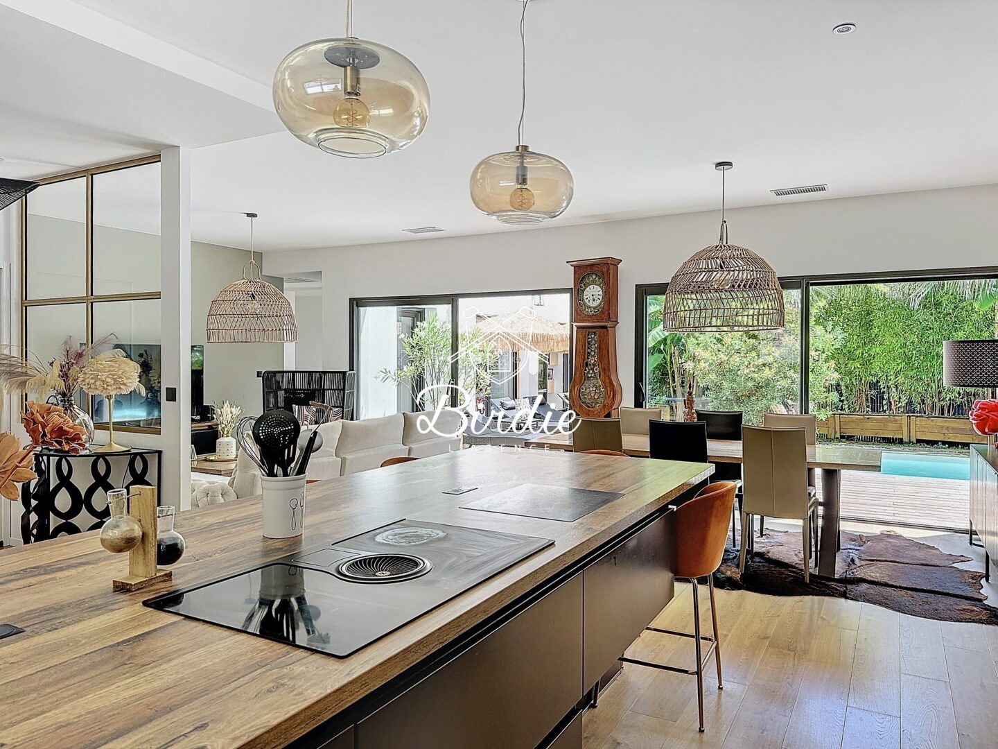 Villa Tamarina – Capbreton Les Landes Maison contemporaine Immobilier de luxe Cuisine ouverte Centre ville Birdie L'Agence